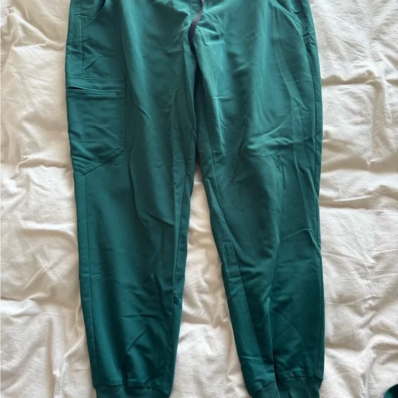 FIGS Scrubs Set Green Technical Collection Top L Bottom XL Jogger Pants - Picture 8 of 9